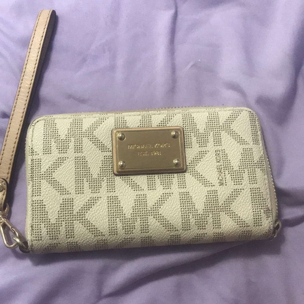 Wallet/wristlet